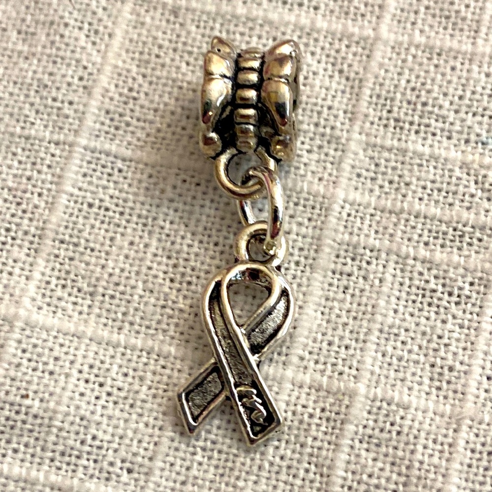 5/$10❤️❤️❤️NWTs TiBetan Silver Cancer Awareness Charm